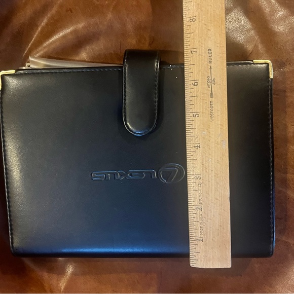 Lexus Manual 2004 Portfolio Faux Leather Binder Glovebox Organize - Picture 9 of 9